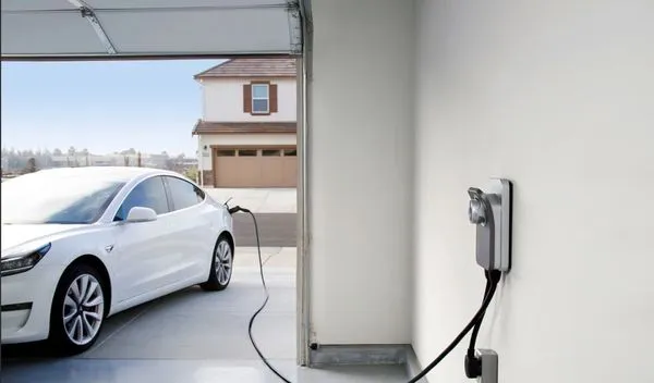 Edward Valencia Electric Logo