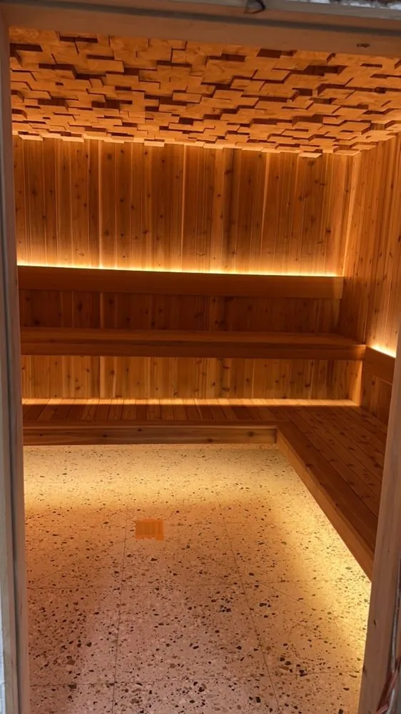 Slide of E&E Electric