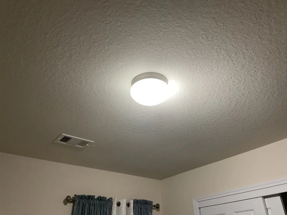 Slide of E&E Electrical Services