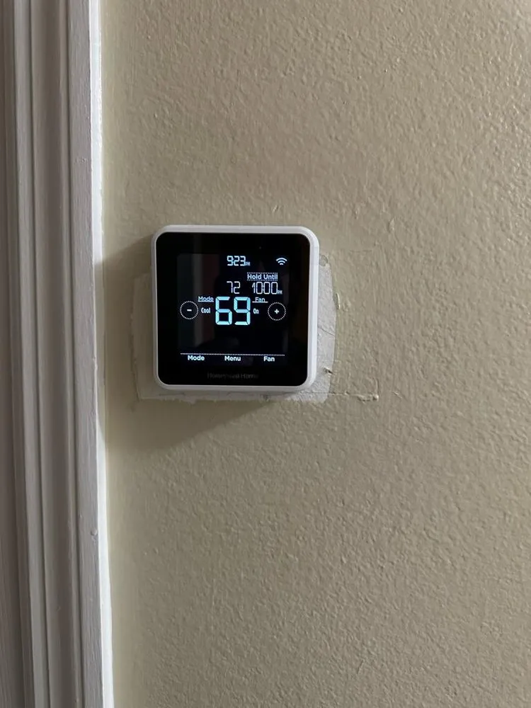 Slide of EE&E Electric Solution