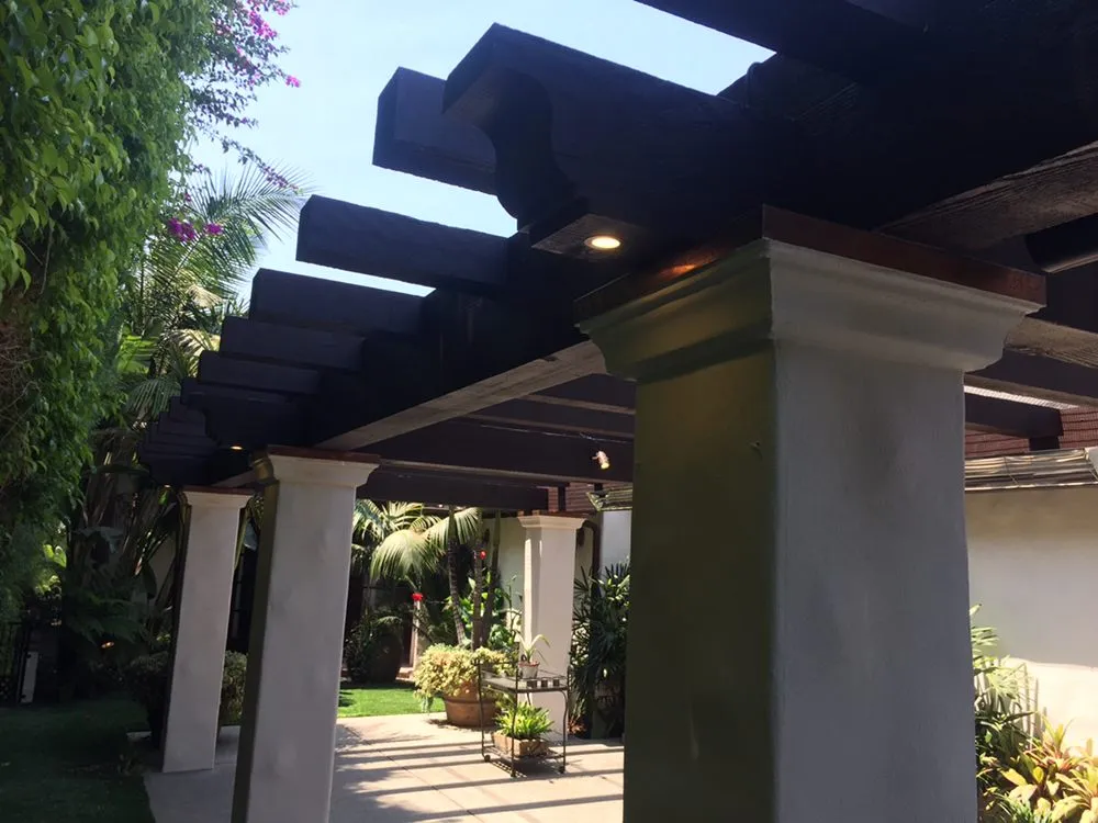 Slide of Egozi Electric