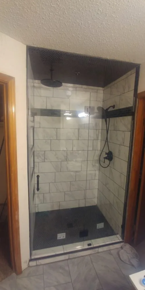 Reliable electrician providing electrical repair in ,