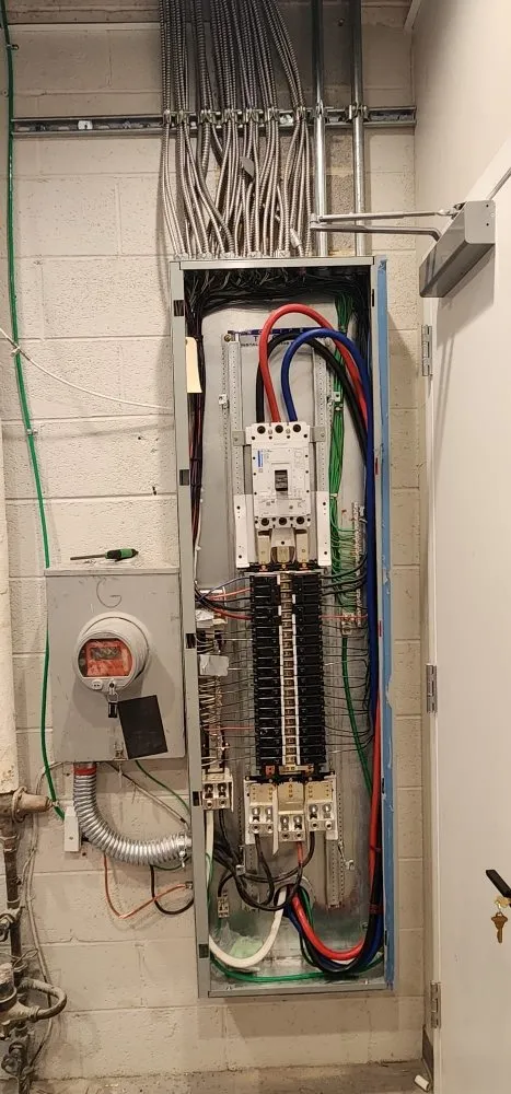 Slide of EJ Electrical solutions