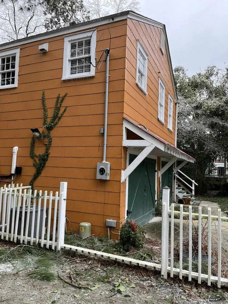 Expert emergency electrical service in ,  by EL Electric Contracting