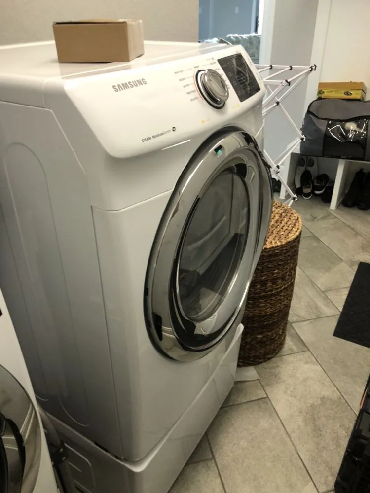 Slide of El Marco Appliance Services