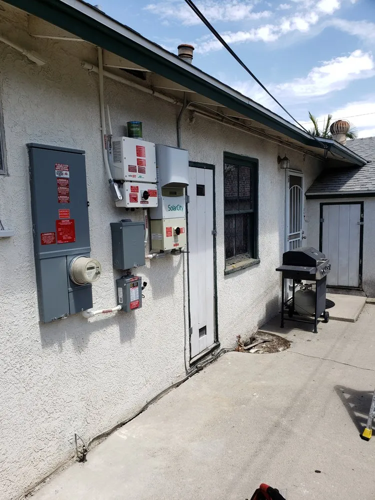 Slide of El Rayo Electric