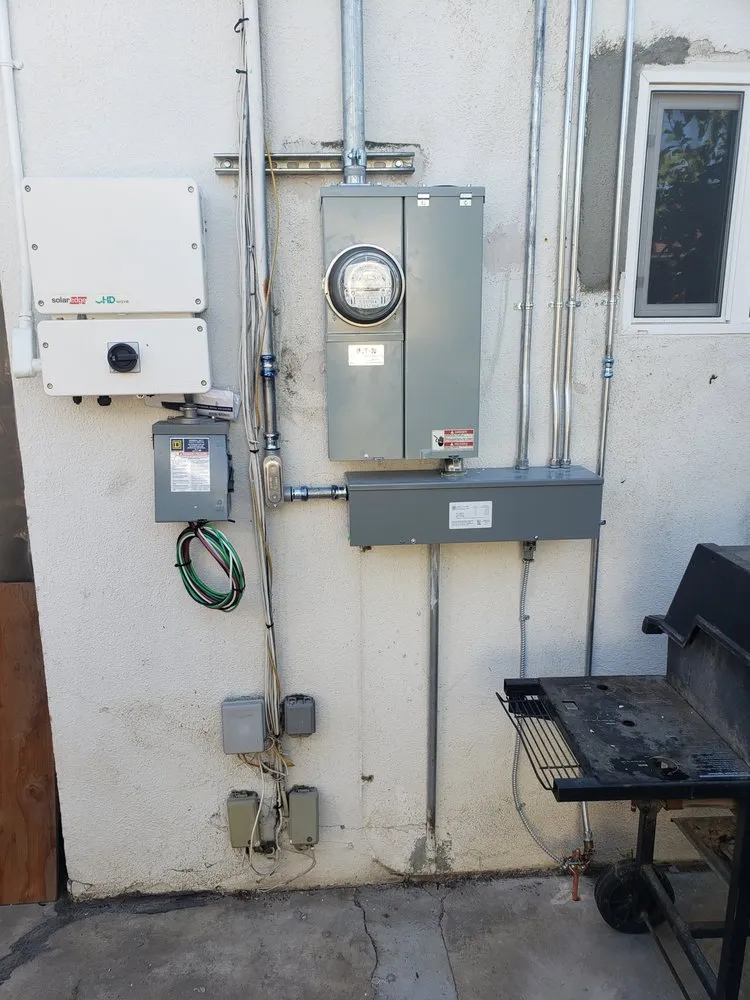 Slide of El Rayo Electric