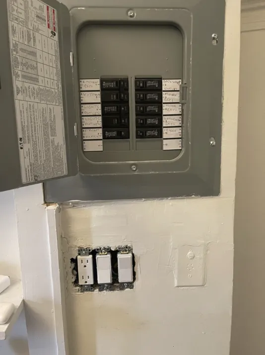 Slide of Eladios Electric