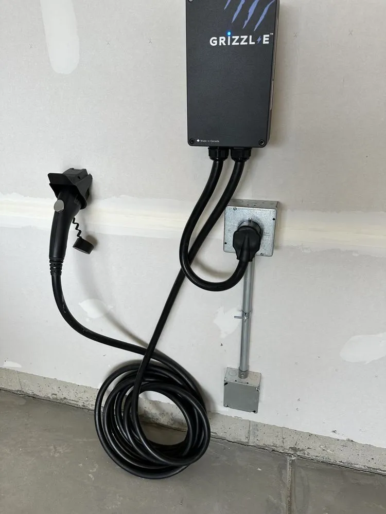 Emergency circuit breaker repair service in , - Elburn Electric