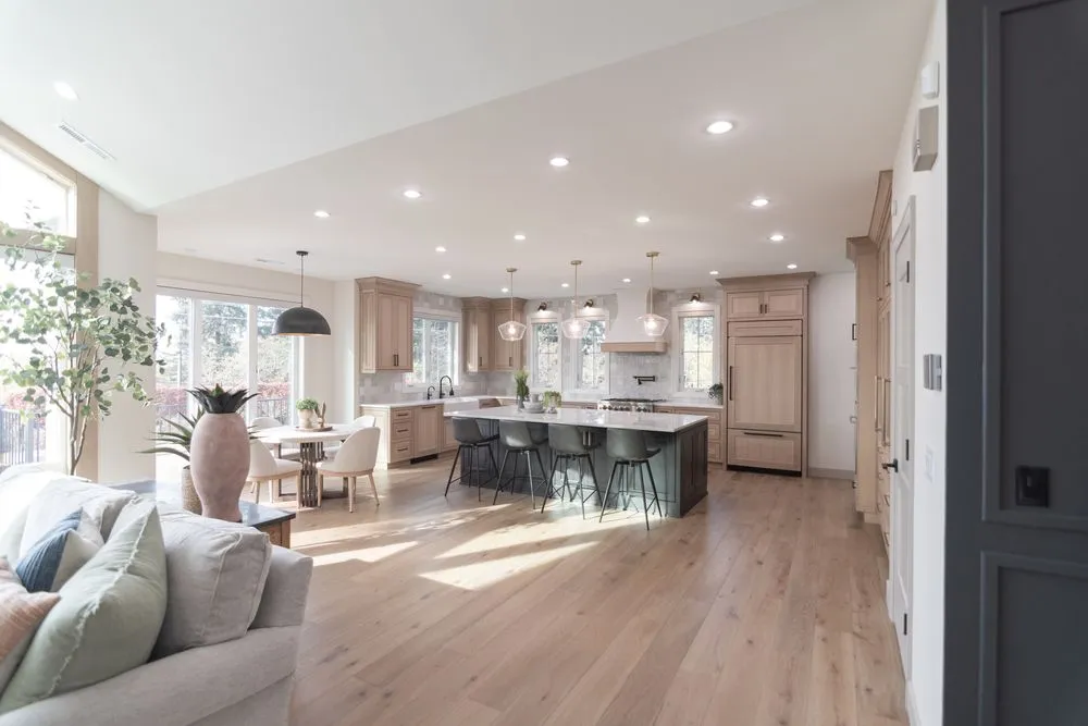 Slide of Elc Group Contractor