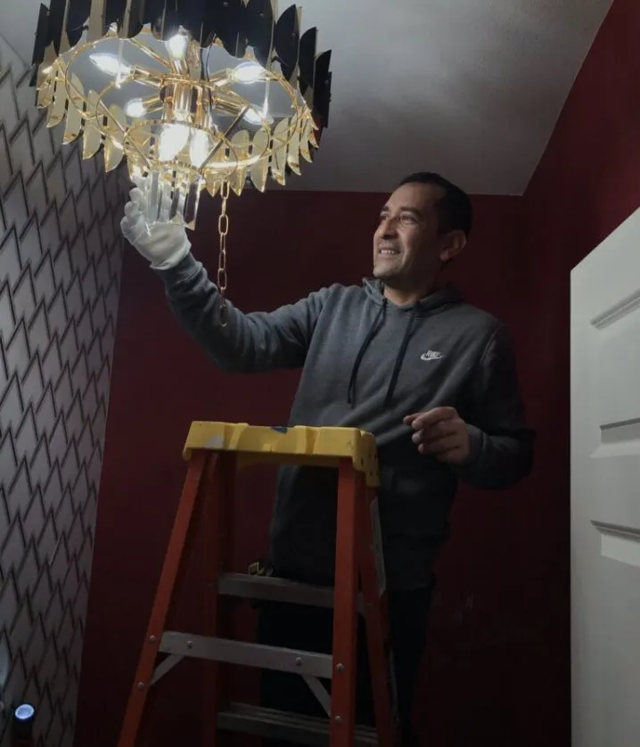 Slide of Elcano Electrical