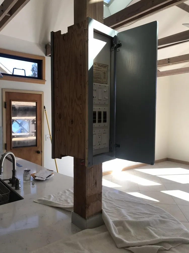 Affordable electrician providing outlet and switch repair in Mission Viejo, CA - Electreecity Contractors & Design
