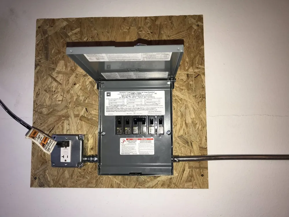 Affordable outlet and switch repair service in Mission Viejo, CA - Electreecity Contractors & Design