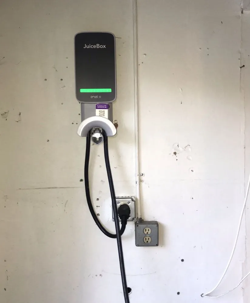 Slide of Electreecity Contractors & Design