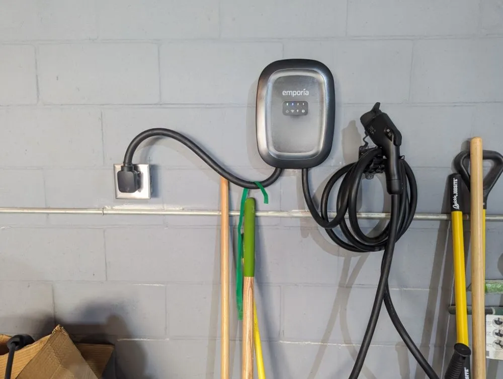 Slide of Electric Cruz