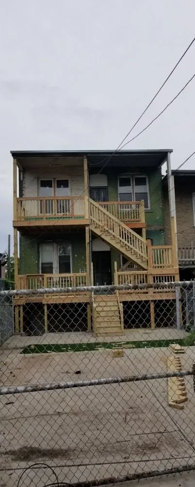 Slide of Electric Cruz