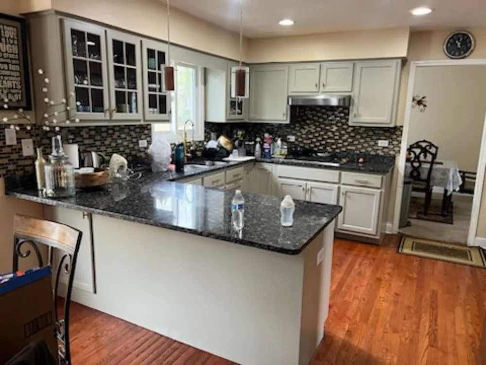 Reliable electrician providing circuit breaker repair in , 