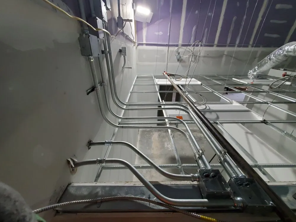 Slide of Electric Elite