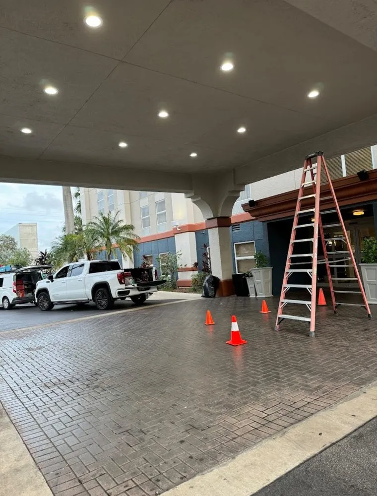 Slide of Electric Experts