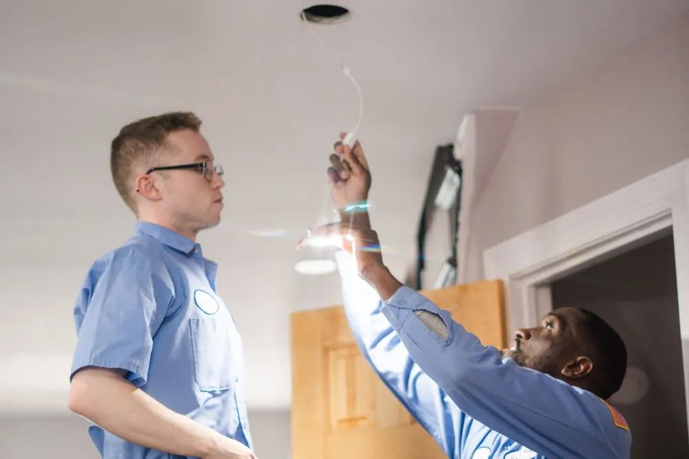 Slide of Electric Geeks