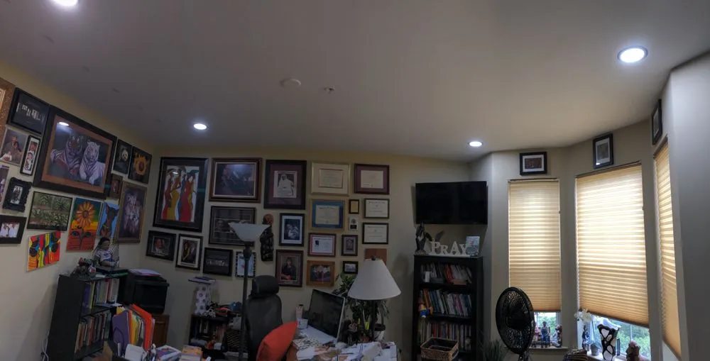 Slide of Electric Geeks