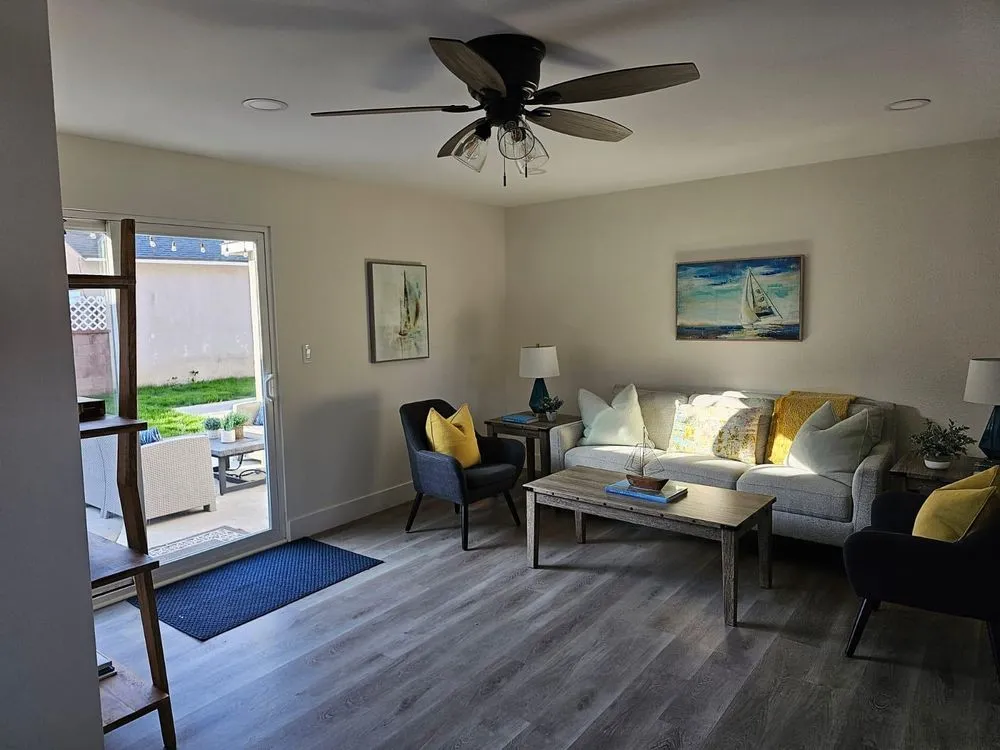 Slide of Electric Gonzalez