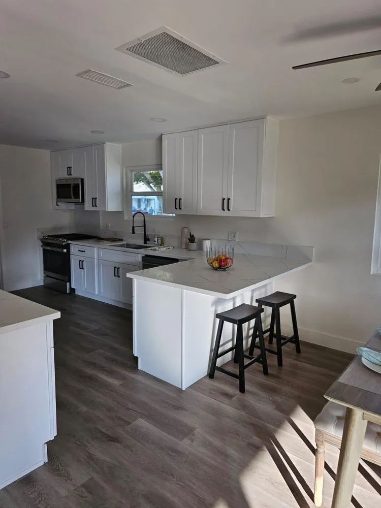 Slide of Electric Gonzalez