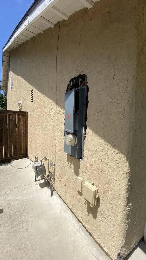 Slide of Electric Guru oc