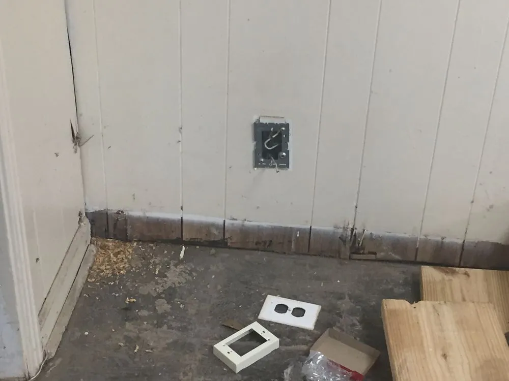 Slide of Electric Handyman Service