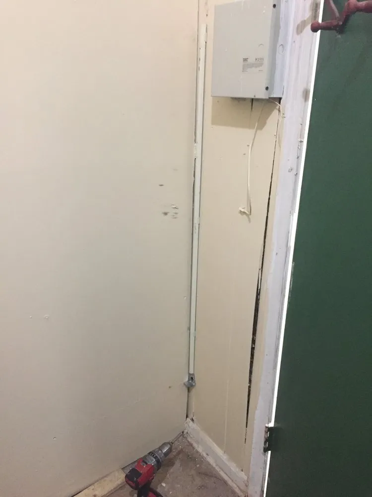 Slide of Electric Handyman Service