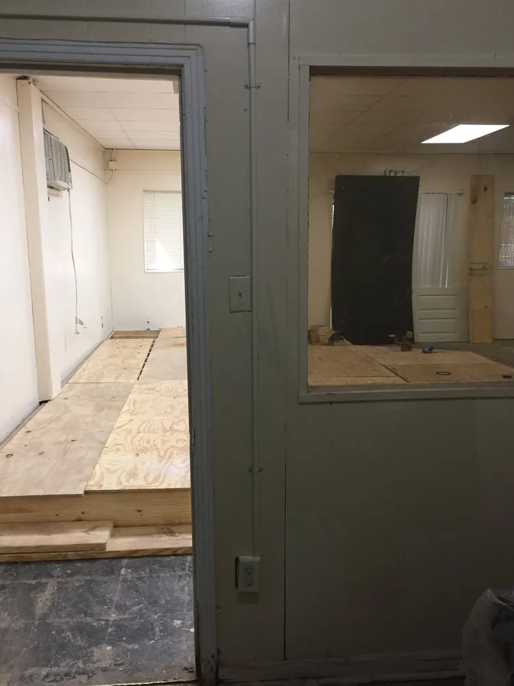 Slide of Electric Handyman Service