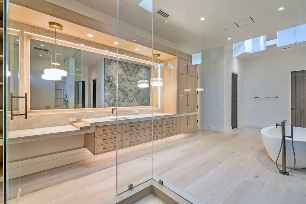 Slide of Electric Lee