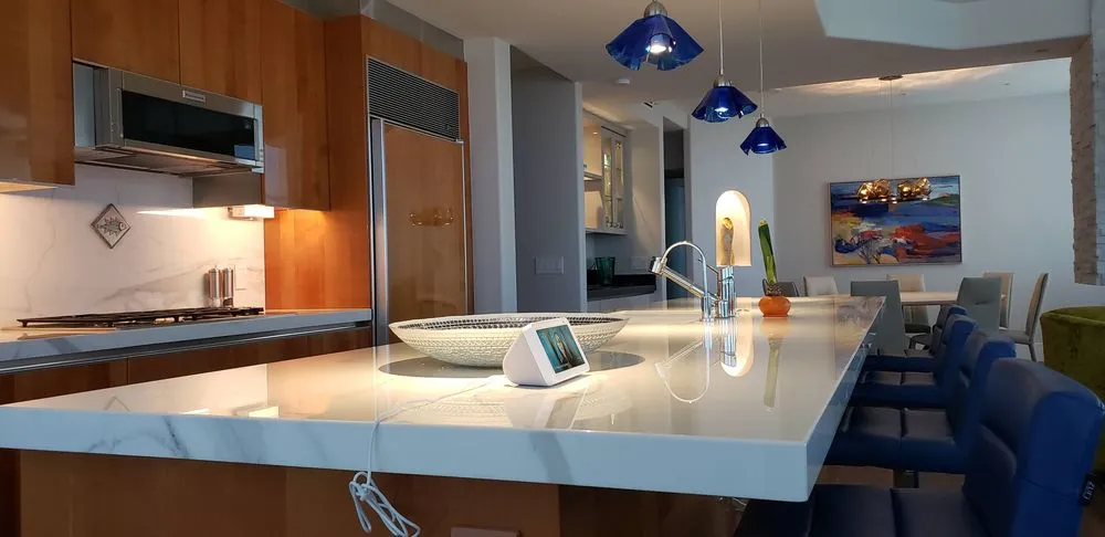 Slide of Electric Lee