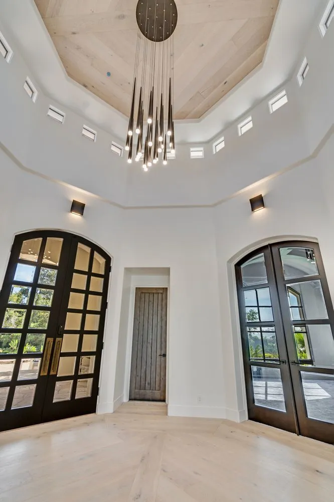 Slide of Electric Lee