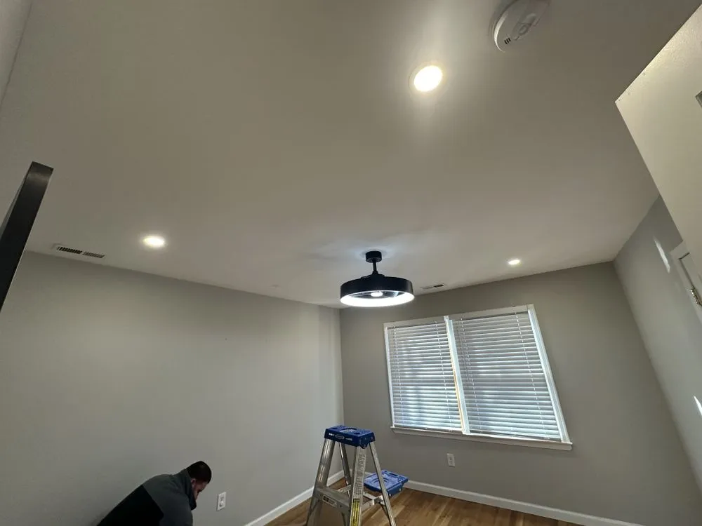 Slide of Electric Mont