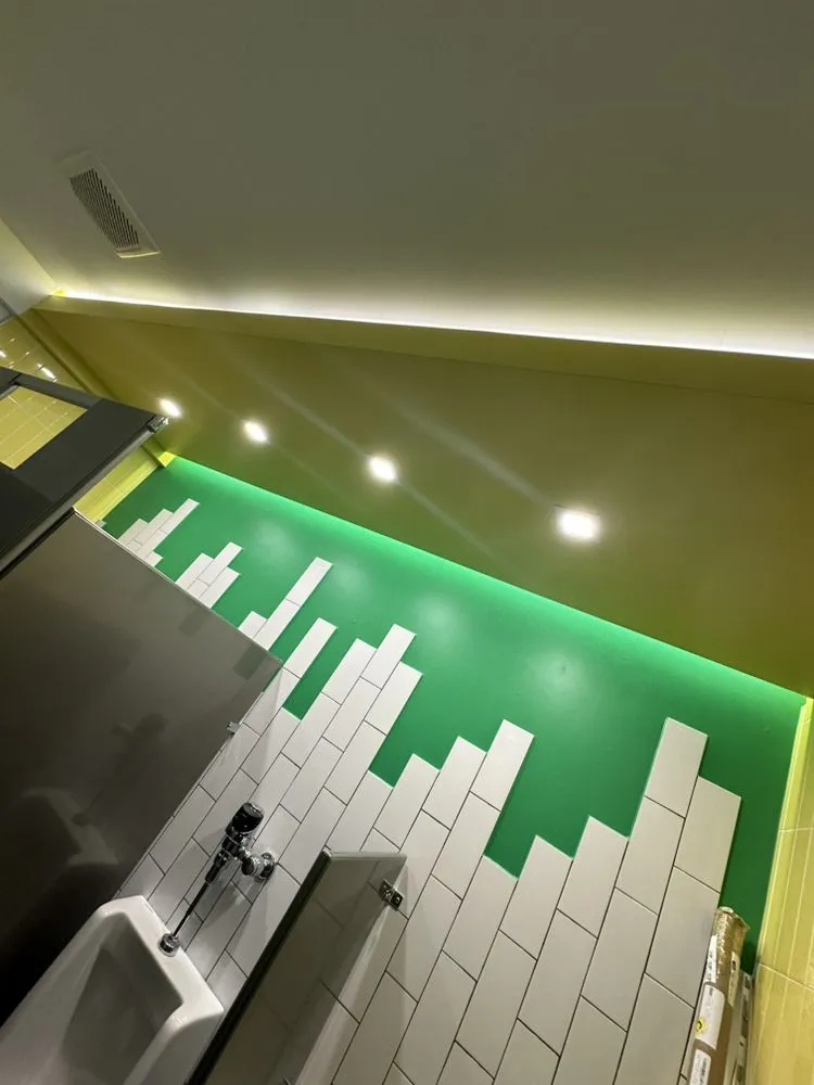 Slide of Electric Mont