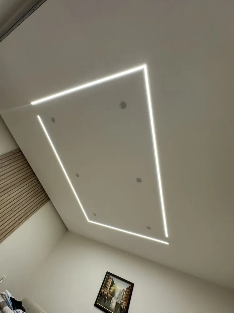 Slide of Electric Mont