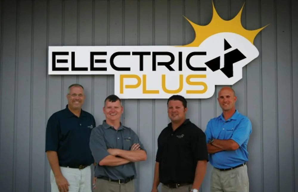 Emergency electrical service for homes in circuit breaker repair, by