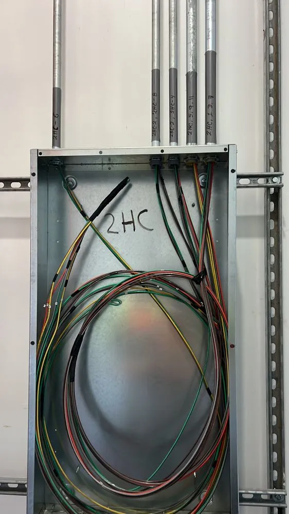 Slide of Electric Solutions Manzur