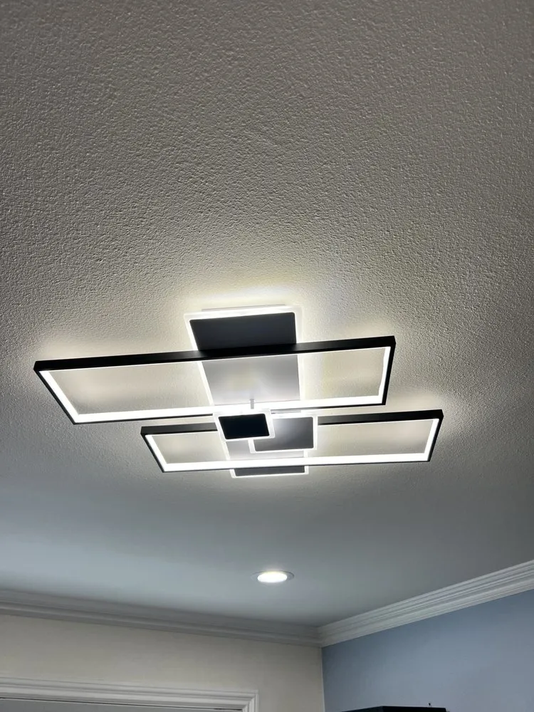 Slide of Electric Yeti