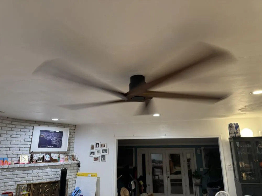 Slide of Electric Yeti