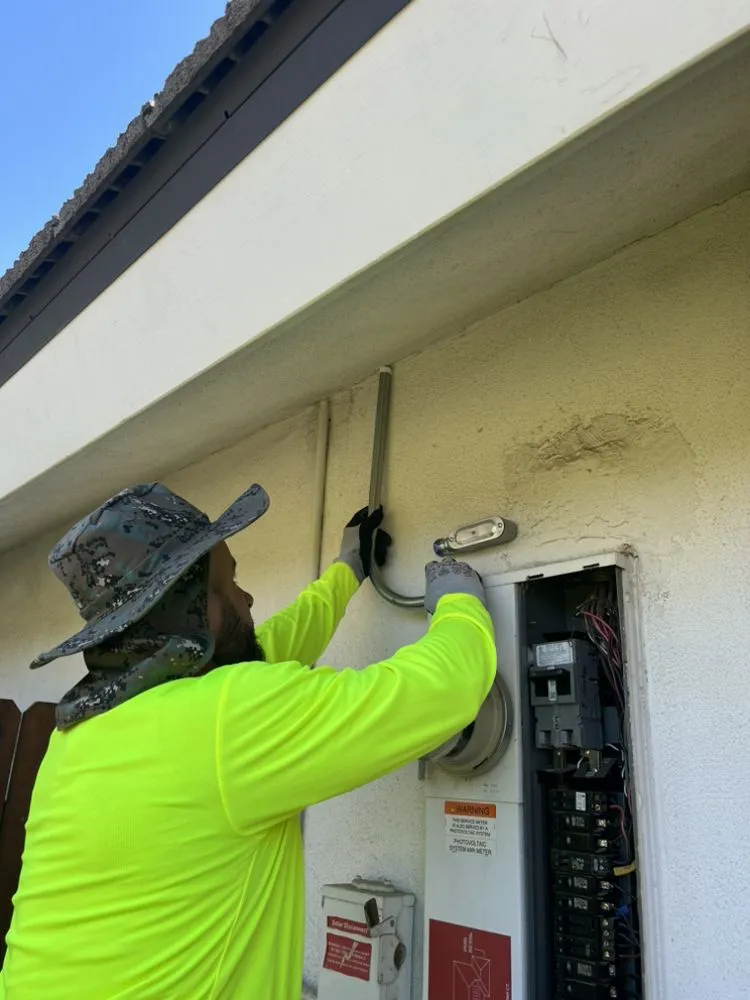 Expert electrician providing circuit breaker repair in , 