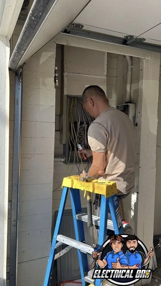 Reliable circuit breaker repair service in ,  - Electrical Bro