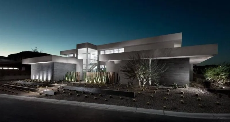 Expert electrician providing circuit breaker repair in , 