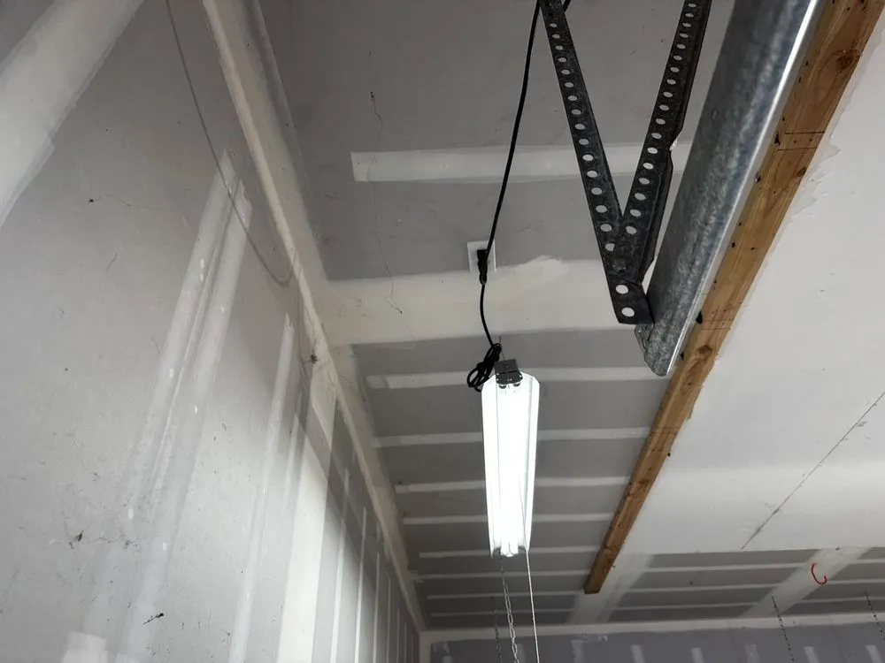 Slide of Electrical Detectives