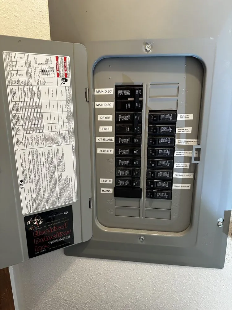 Reliable electrician providing emergency electrical service in , 