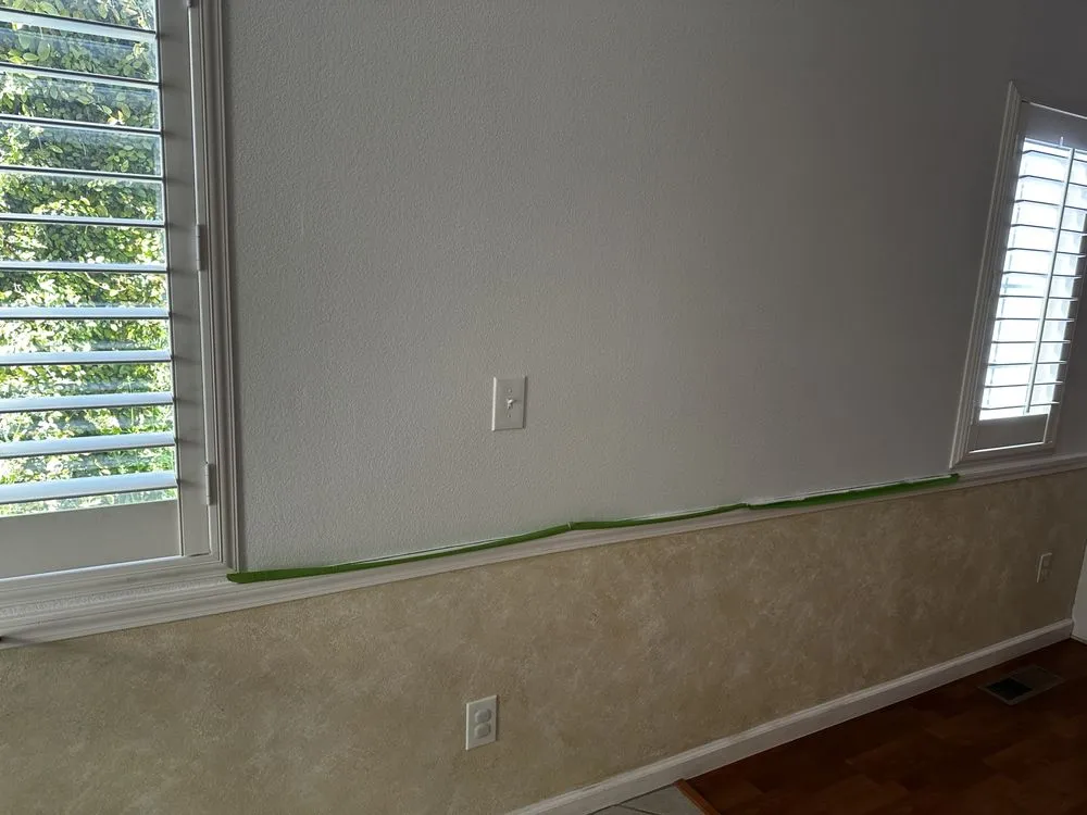 Licensed electrician providing outlet and switch repair in , 