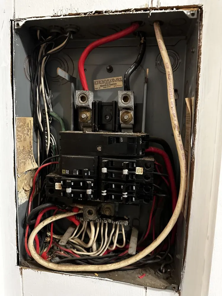 Slide of Electrical Detectives