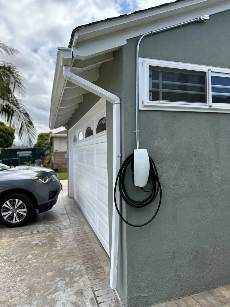 Slide of Electrical Elites