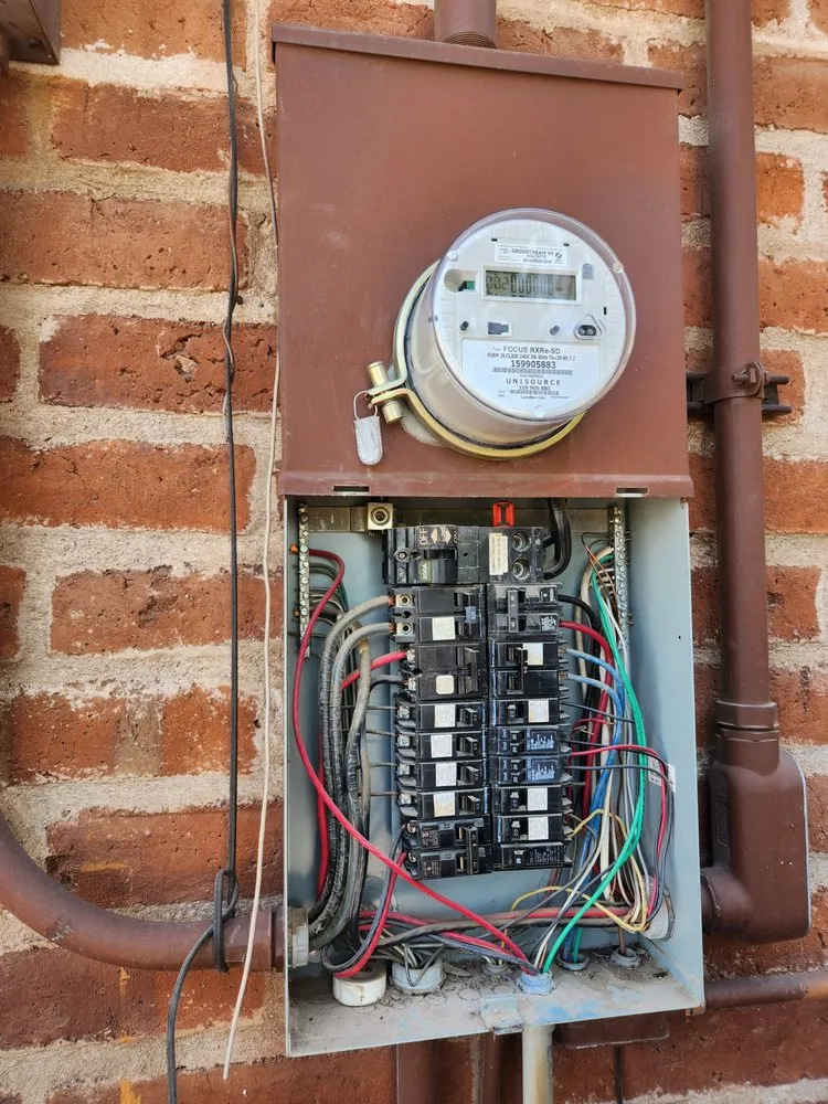 Slide of Electrical Expert